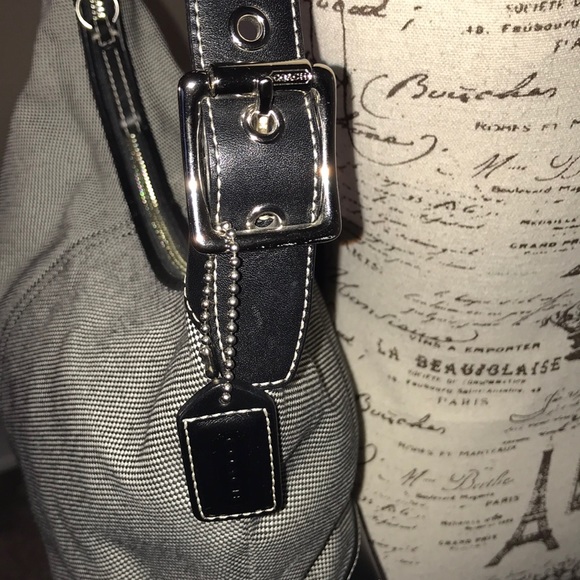 COACH BLACK LEATHER AND JACQUARD HOBO BAG - Picture 4 of 7